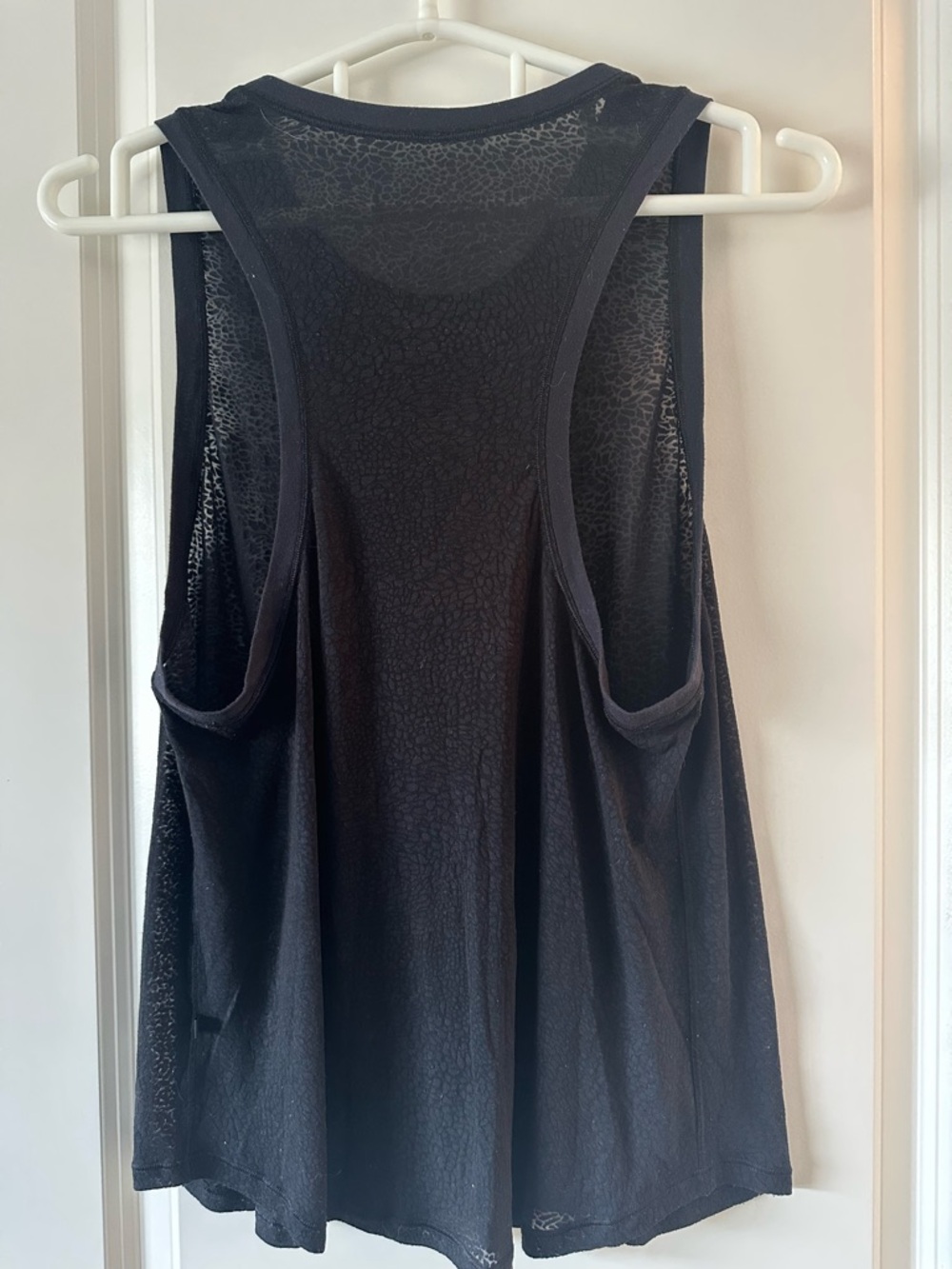 🐞 LuLulemon- Razorback Mesh Tank Top - Picture 2 of 4